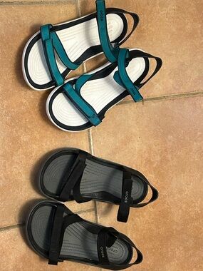 Bundle of CROCS women 8 swiftwater Comfort Sandals